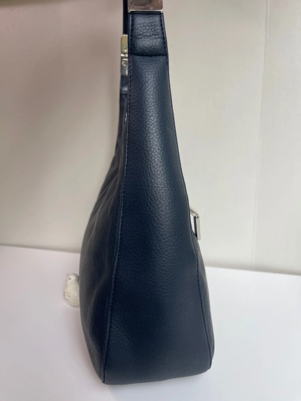 Liz Claiborne Vintage Genuine Leather Shoulder Bag Navy